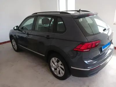 Gebraucht VW Tiguan Life 150 PS (110 kW) 2020 Grau SUV