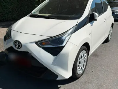 Gebraucht Toyota Aygo 72 PS (52 kW) 2018 Weiß Kleinwagen