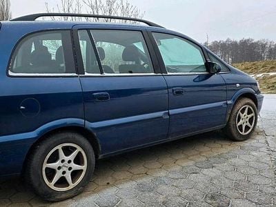 Blau Gebraucht 2005 Opel Zafira Van / Kleinbus | 750 € (Superpreis)