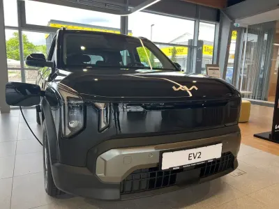 Neu Kia EV2 Air 108 kW (147 PS) 2026 Schwarz SUV