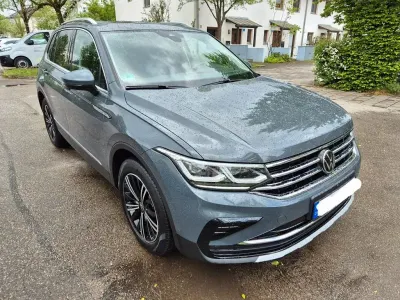 Gebraucht VW Tiguan Elegance 150 PS (110 kW) 2021 Grau SUV