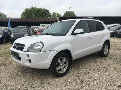 Używany Hyundai Tucson Edition 141 KM (103 kW) 2009 Biały SUV