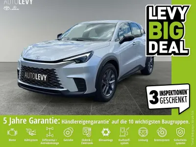 Gebraucht Lexus LBX 129 PS (94 kW) 2025 Silber SUV
