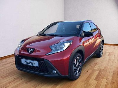 Gebraucht Toyota Aygo X Team 72 PS (52 kW) 2024 Rot SUV