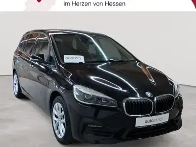Gebraucht BMW 220 Gran Tourer Advantage 178 PS (130 kW) 2022 Schwarz uni Van / Kleinbus