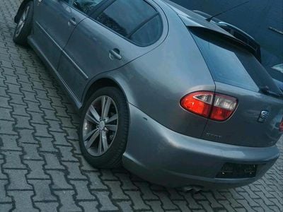 Gold Gebraucht 2006 Seat Leon FR Limousine | 3.000 €