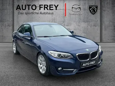 Gebraucht BMW 220 Sport Line 184 PS (135 kW) 2014 Tiefseeblau Coupé