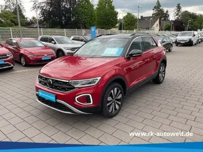 Gebraucht VW T-Roc Move 150 PS (110 kW) 2023 Rot SUV