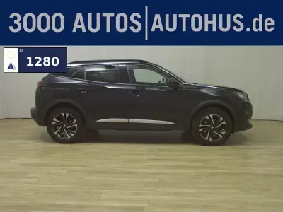 Gebraucht Peugeot e-2008 100 kW (136 PS) 2022 Schwarz metallic SUV