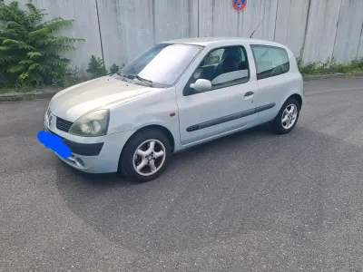 Gebraucht Renault Clio 97 PS (71 kW) 2001 Silber Kleinwagen
