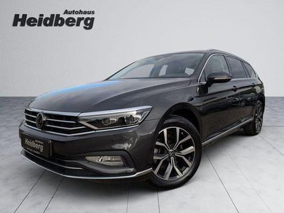 Grau Gebraucht 2024 VW Passat Elegance Kombi | 36.770 € (Superpreis)