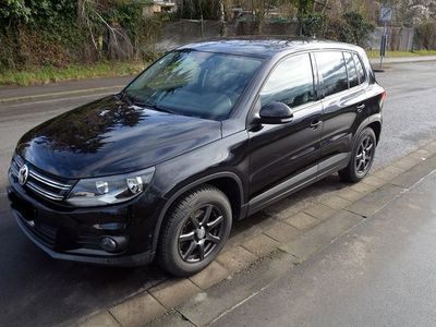 Gebraucht VW Tiguan Trendline 122 PS (89 kW) 2014 Schwarz metallic SUV