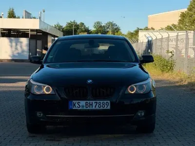 Gebraucht BMW 525 197 PS (144 kW) 2007 Schwarz Kombi