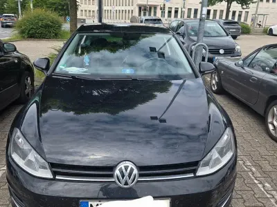 Gebraucht VW Golf VII Comfortline 116 PS (85 kW) 2017 Schwarz Limousine
