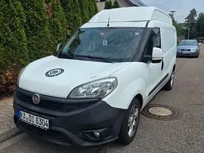 Gebraucht Fiat Doblò Lounge 105 PS (77 kW) 2015 Weiß Van / Kleinbus