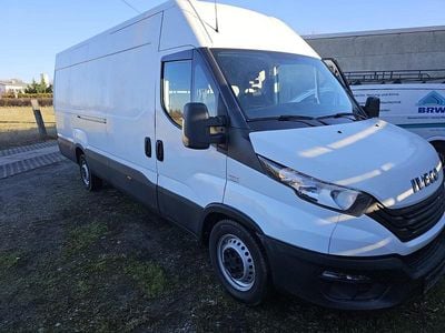 Gebraucht Iveco Daily 136 PS (100 kW) 2022 Weiß Limousine