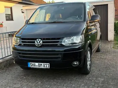 Gebraucht VW Multivan 179 PS (131 kW) 2012 Schwarz Van / Kleinbus