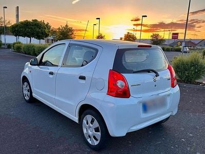 Gebraucht Suzuki Alto 67 PS (49 kW) 2011 Weiß Kleinwagen