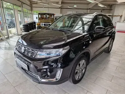 Gebraucht Suzuki Vitara Comfort 129 PS (94 kW) 2023 Schwarz SUV