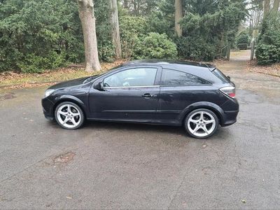 Schwarz Gebraucht 2009 Opel Astra OPC Coupé | 2.650 €