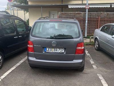 Grau Gebraucht 2006 VW Touran Conceptline Van / Kleinbus | 1.800 € (Guter Preis)