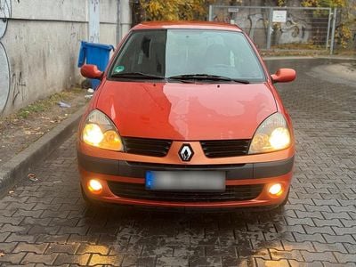 Gebraucht Renault Clio 75 PS (55 kW) 2004 Orange Kleinwagen
