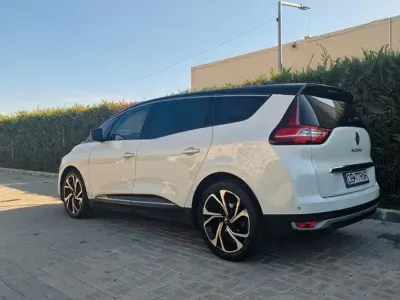 Gebraucht Renault Grand Scénic IV Bose Edition 150 PS (110 kW) 2020 Weiß Van / Kleinbus