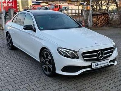 Gebraucht Mercedes E220 Avantgarde 194 PS (142 kW) 2017 Weiß Limousine