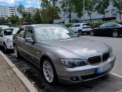 BMW 730