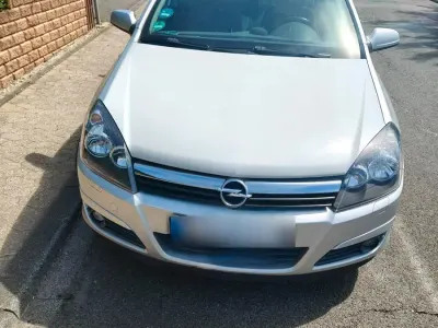 Gebraucht Opel Astra 105 PS (77 kW) 2004 Silber Limousine