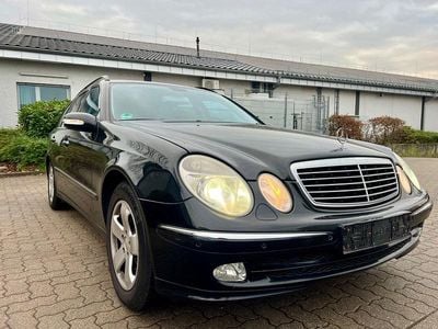 Gebraucht Mercedes E240 Avantgarde 177 PS (130 kW) 2003 Schwarz Kombi
