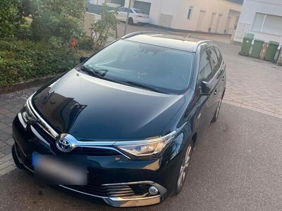 Toyota Auris Hybrid
