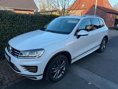 Gebraucht VW Touareg Edition 262 PS (192 kW) 2017 Weiß SUV