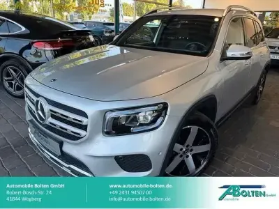Gebraucht Mercedes GLB200 163 PS (119 kW) 2023 Silber SUV