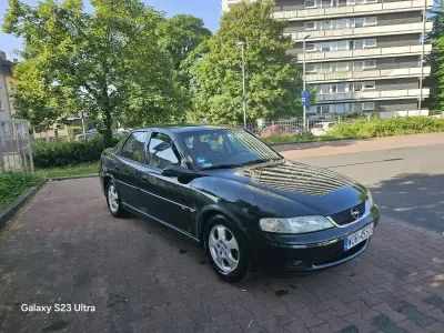 Gebraucht Opel Vectra 90 PS (66 kW) 2000 Limousine