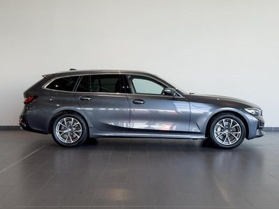Gebraucht BMW 330 Luxury Line 258 PS (189 kW) 2022 Grau Kombi