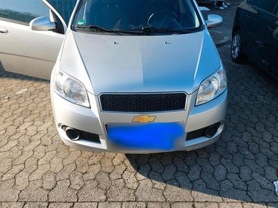Gebraucht Chevrolet Aveo 84 PS (61 kW) 2010 Silber Kleinwagen
