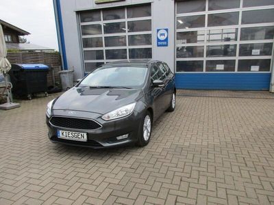 Gebraucht Ford Focus 125 PS (91 kW) 2017 Grau Kombi