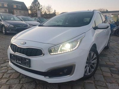 Weiß Gebraucht 2016 Kia Ceed Sportswagon DREAM-TEAM Edition Kombi | 9.990 € (Fairer Preis)