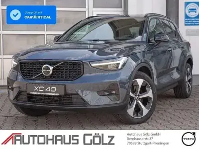 Gebraucht Volvo XC40 Plus 197 PS (144 kW) 2025 Denim blue / metallic SUV