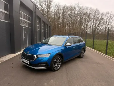 Gebraucht Skoda Octavia Scout 200 PS (147 kW) 2021 Blau Kombi
