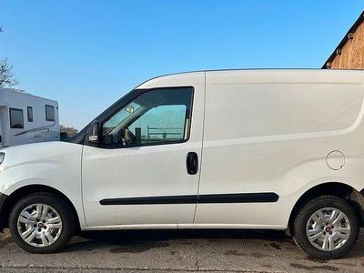 Gebraucht Fiat Doblò 90 PS (66 kW) 2022 Weiß Van / Kleinbus