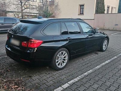 Schwarz Gebraucht 2012 BMW 320 Kombi | 8.550 € (Etwas zu teuer)