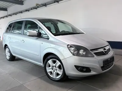 Gebraucht Opel Zafira Design Edition 110 PS (80 kW) 2011 Silber Van / Kleinbus