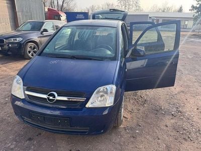 Blau Gebraucht 2005 Opel Meriva Van / Kleinbus | 1.200 € (Fairer Preis)