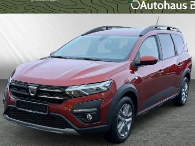 Begagnad Dacia Jogger Comfort 110 HK (80 kW) 2023 Brun Minibuss