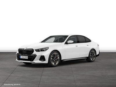 Weiß Gebraucht 2025 BMW 520 M Sport Limousine | 57.770 € (Etwas zu teuer)