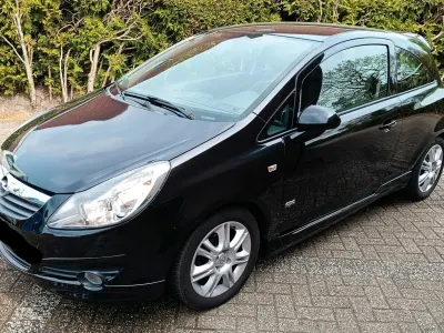 Używany Opel Corsa OPC 90 KM (66 kW) 2009 Czarny Hatchback