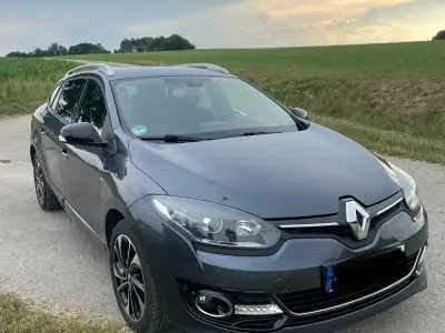 Gebraucht Renault Mégane GrandTour LIMITED 132 PS (97 kW) 2015 Grau Kombi