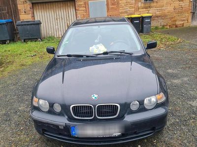 Schwarz Gebraucht 2003 BMW 316 Limousine | 1.500 € (Etwas zu teuer)